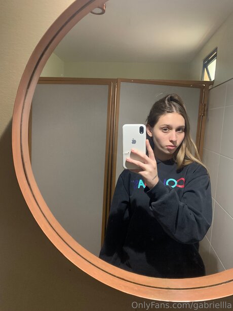 Gabriellla 素敵なモデル ギャラリー