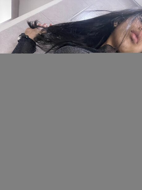 Johanna 18 xxxモデル 写真