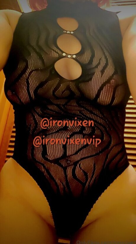 Contests アダルトモデル 写真