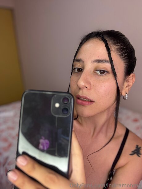 Indiramorena アダルトスター アーカイブ