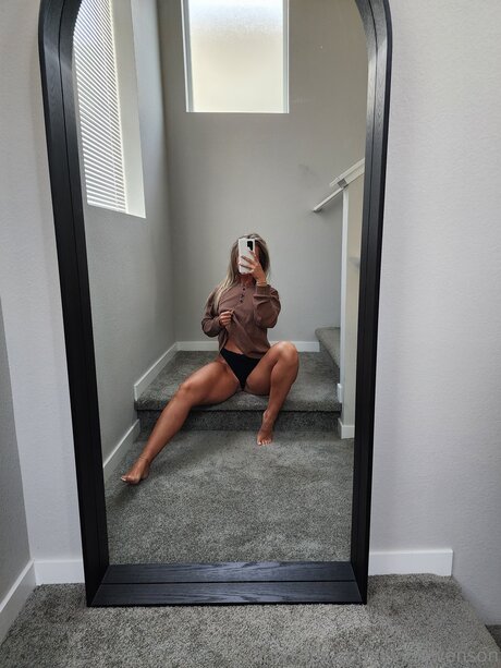 スムーズなオンリーファンズ 裸 ギャラリー