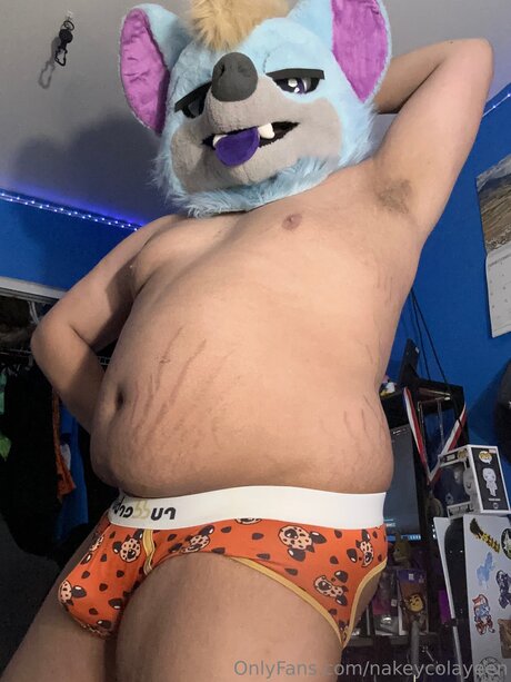 ニューハーフの乗馬オンリーファンズ セックス 画像