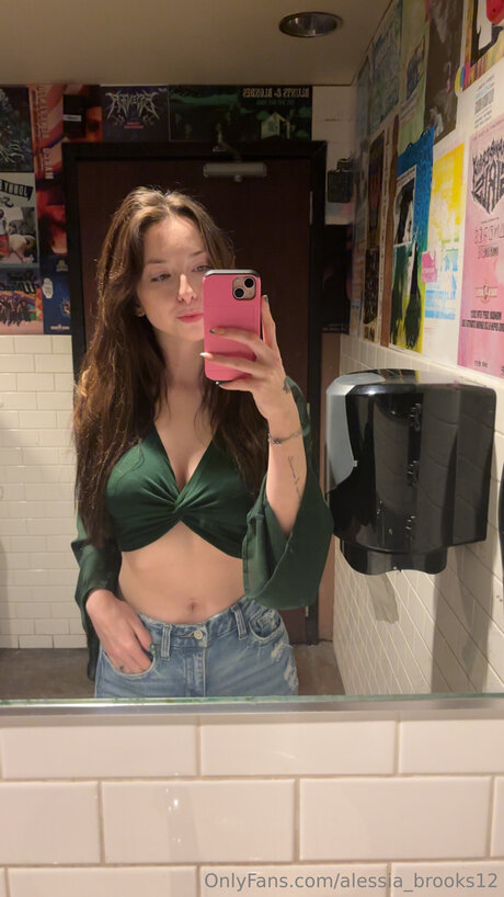 Alessia Brooks12 xxxポルノスター ギャラリー