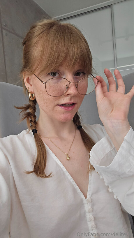 Delitevip スター ヌード 画像