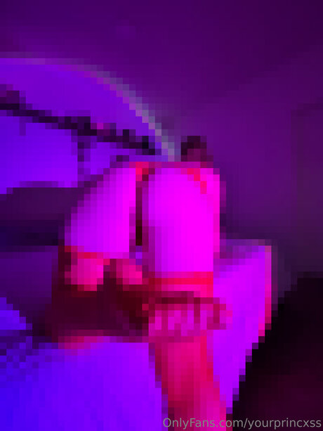 Yourprincxss ポルノモデル 写真
