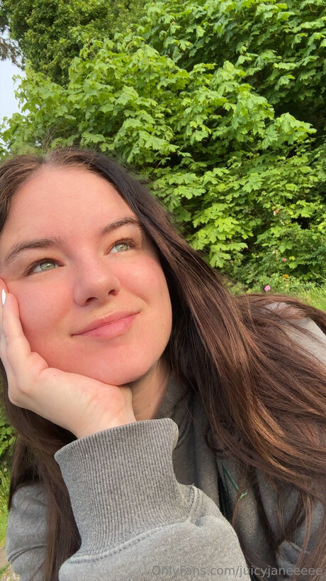 Juicyjaneeeee エロティック女優 写真