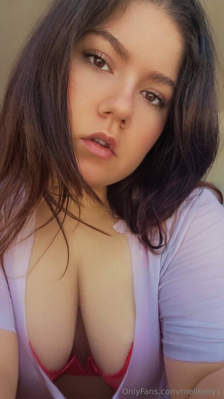 Melikelly1 ポルノスター アート アーカイブ