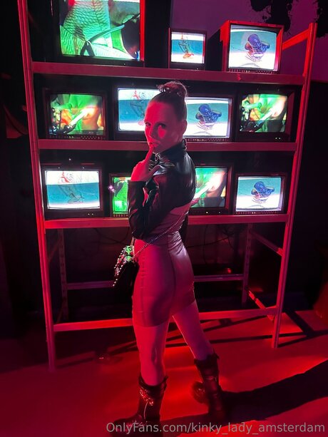 Kinky Lady Amsterdam ポルノスター アーカイブ