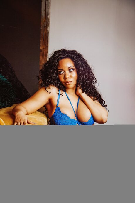 ssbbw オンリーファンズ トップ 画像