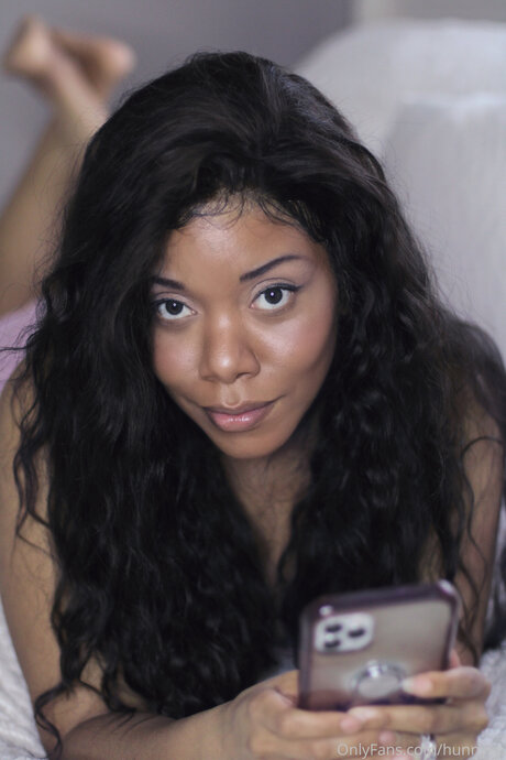 Hunnyeb ポルノスター 写真