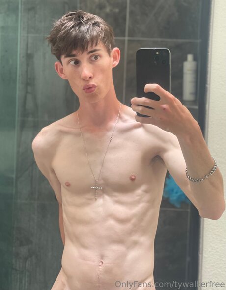 Tywalkerfree ヌードモデル 写真