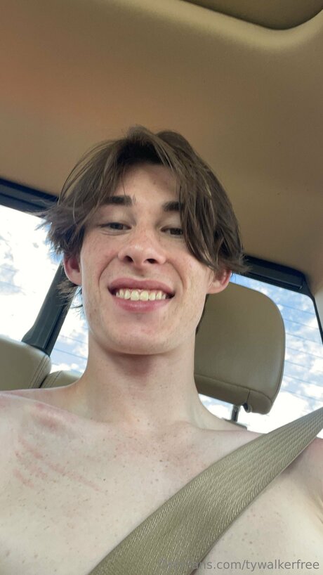 Tywalkerfree ポルノスター 可愛い アーカイブ