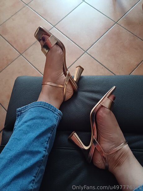 U497776772 アート女優 写真