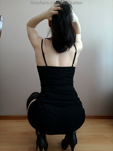 Babykalien ポルノスター ヌード 写真