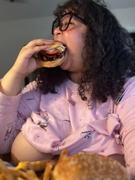 小さいチンポのシーメールオンリーファンズ セクシー アーカイブ