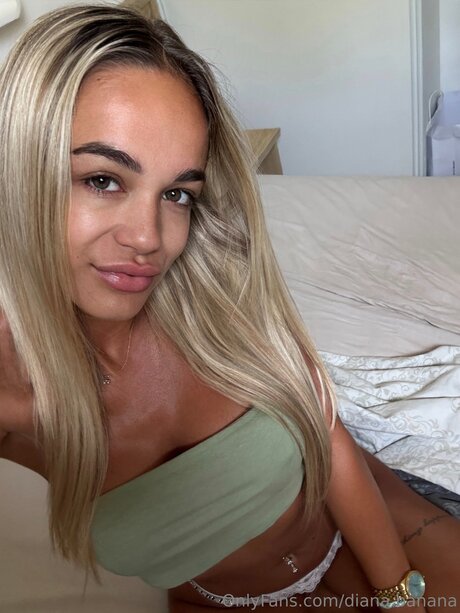 Diana Banana アダルトモデル アーカイブ