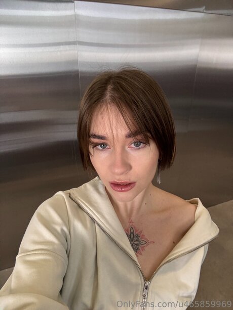 Kaylee Oftv 高品質モデル 写真