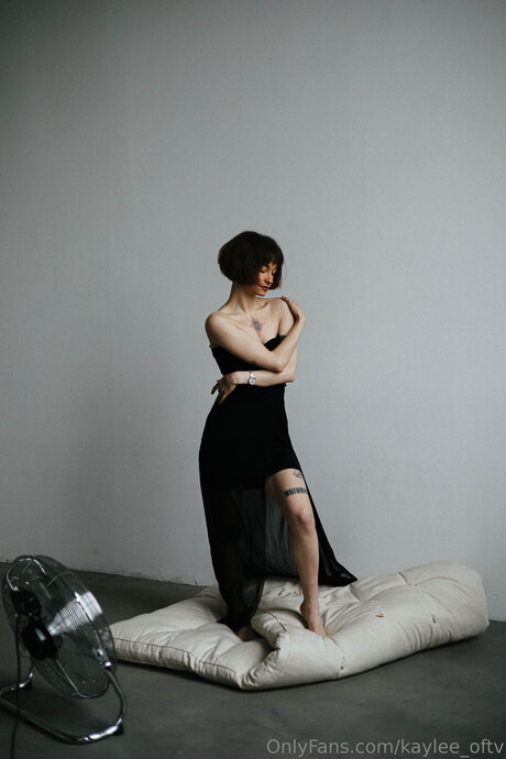 Kaylee Oftv スター ヌード 画像
