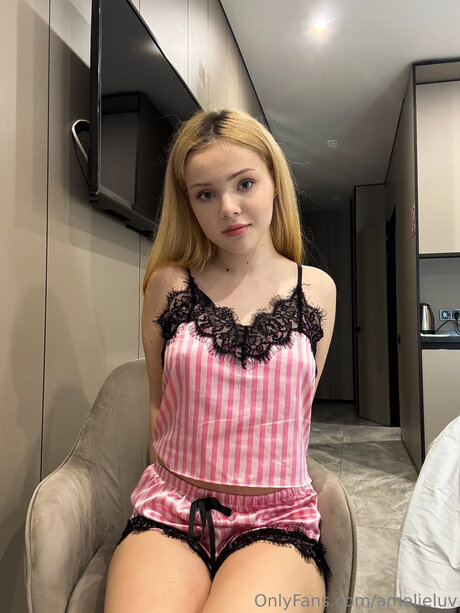 Amelieeluv 最高のスター アーカイブ