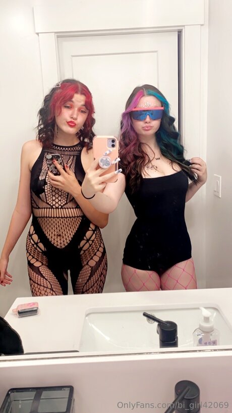 Bi Girl42069 トップ女優 画像