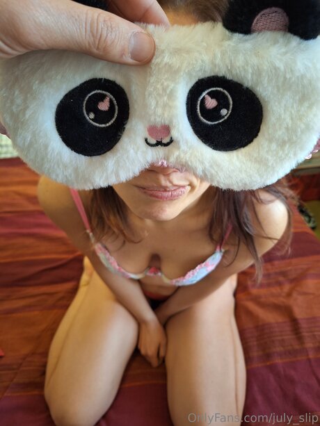 July Slip ポルノスター HD 画像