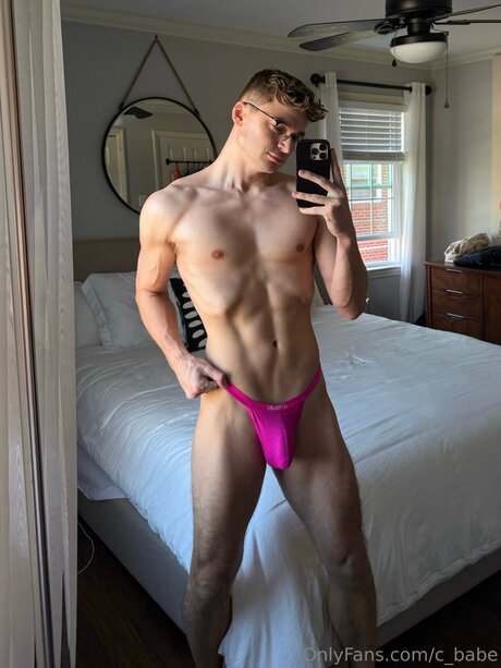 C Babe ポルノスター 写真