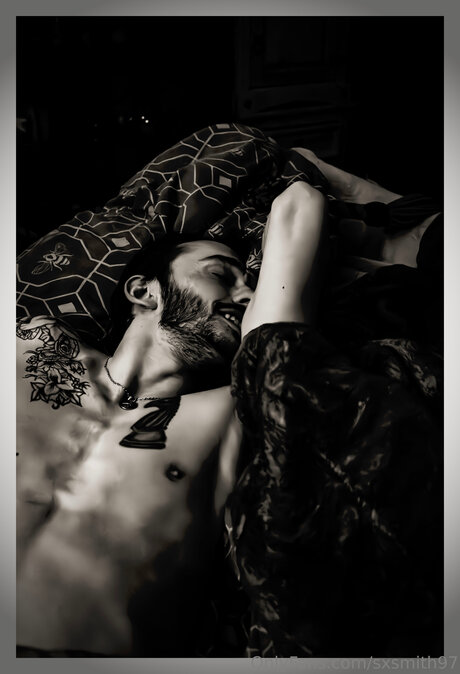 金髪のホットな妻オンリーファンズ ホット裸 画像