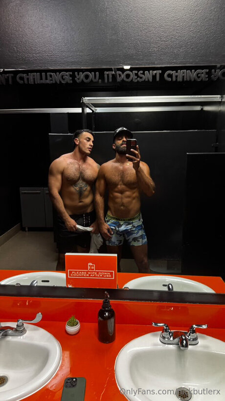 Nickbutlerx アダルトモデル 画像