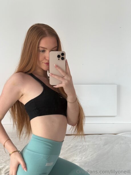 Lilyoneill 無料スター 写真