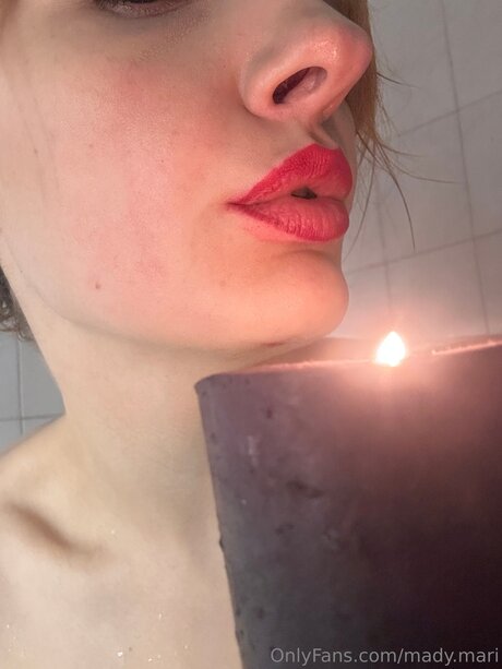 Maddy Mari アートポルノスター 写真