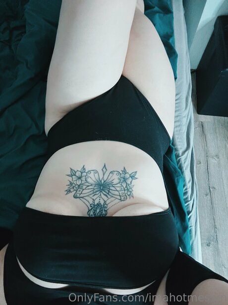 Naughtycai ヌードモデル 写真