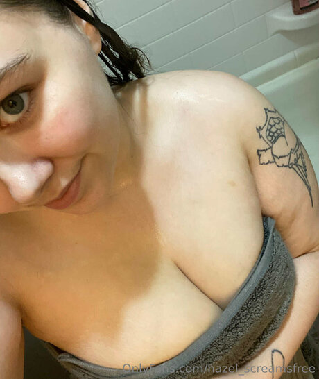 Hazel Screamsfree ポルノスター 写真