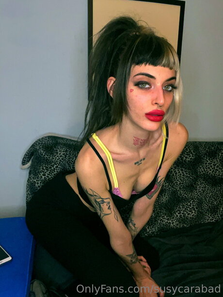 Susycarabad ポルノスター HD ギャラリー