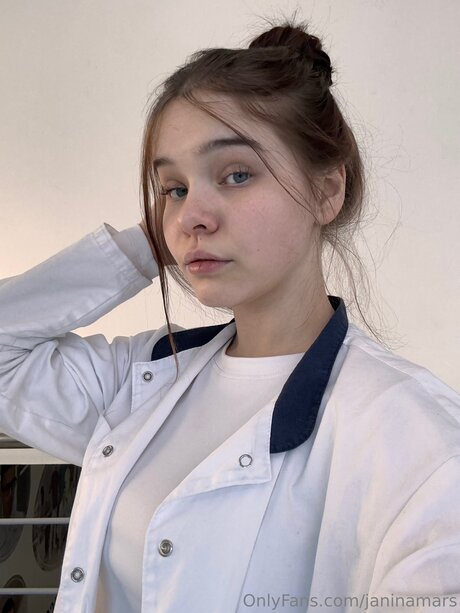 Janinamars アートスター 写真