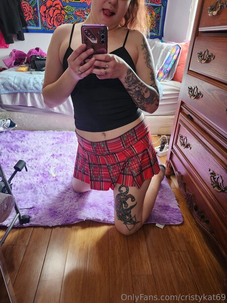 Cristykat69 かわいいモデル ギャラリー