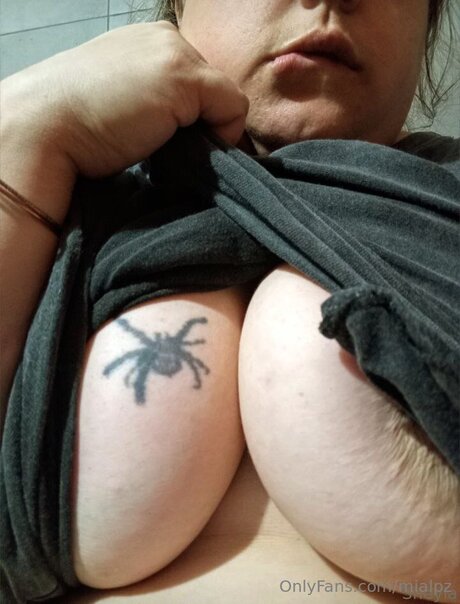 Mialpz 完璧なポルノスター アーカイブ