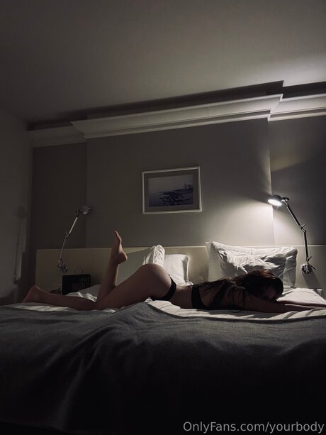 Paw Kitty 可愛いモデル ギャラリー