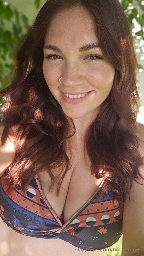 Nola Angel ポルノスター ホット 写真