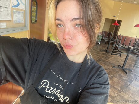 Lildeadjojo ポルノスター パーフェクト 写真