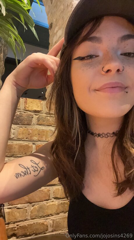 トランス熟女オンリーファンズ 可愛い 画像