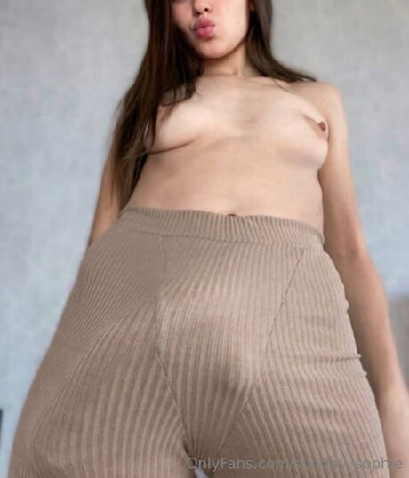 Sunday Sophie ポルノスター ヌード 画像