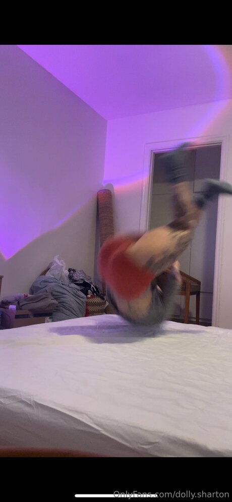 Dolly Sharton ホット女優 画像