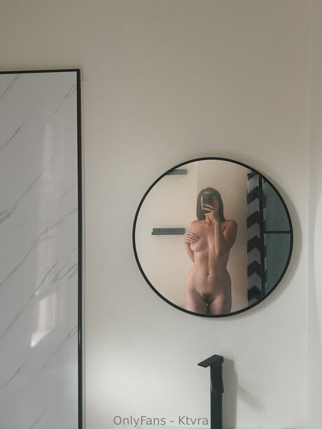 Ktvra アートモデル 写真