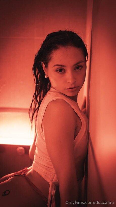 Venusinab ホットなモデル 写真