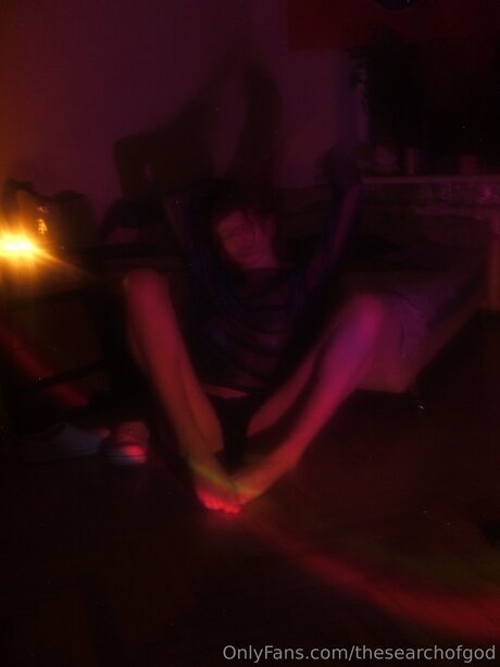 Thesearchofgod 限定スター 写真