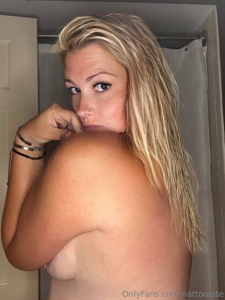 異人種間XXX オンリーファンズ アートヌード 画像