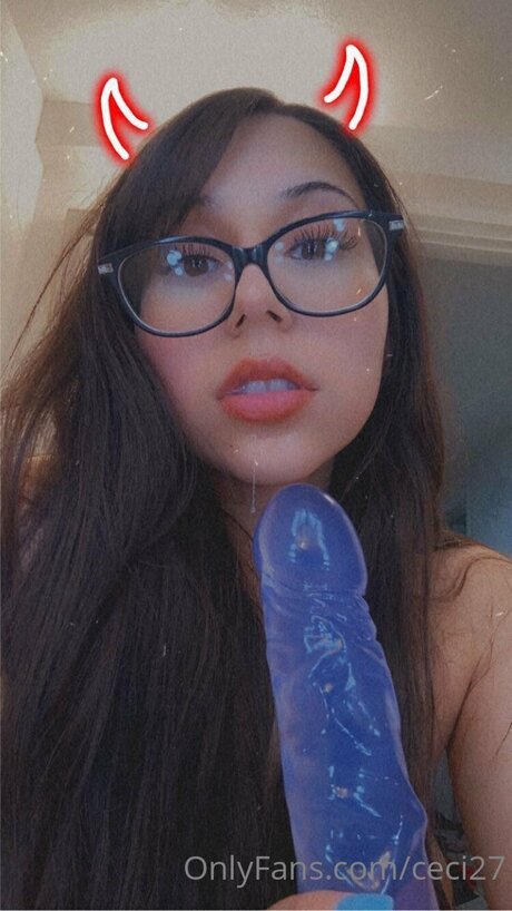 妊娠中のオンリーファンズ アダルト 写真