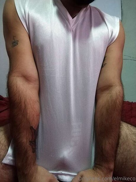 Elmikeco ポルノスター 高品質 画像