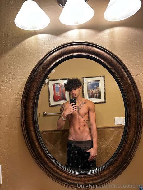 ランジェリーヌードオンリーファンズ セクシーxxx 画像