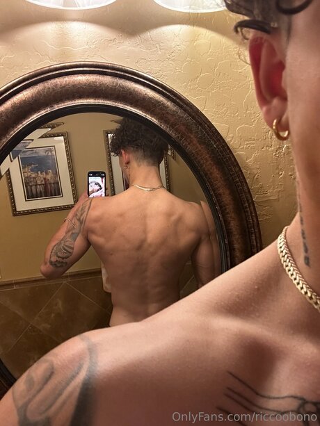 JOI オンリーファンズ 無料ヌード 写真